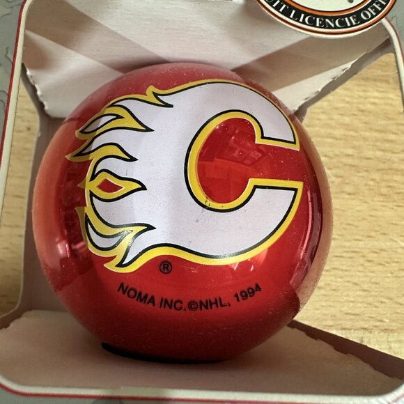 Vintage Noma Collectables - Calgary Flames 90s Christmas Ornament Canada - Picture 3 of 4